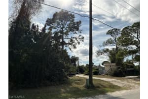 5217 Lee Street, Lehigh Acres, FL 33971 - MLS#226011167