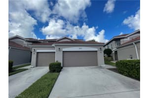 2021 Crestview Way, Naples, FL 34119 - MLS#226011192