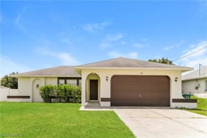 406 8th Street, Cape Coral, FL 33990 - MLS#226011294