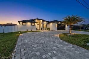 913 Embers Pkwy W, Cape Coral