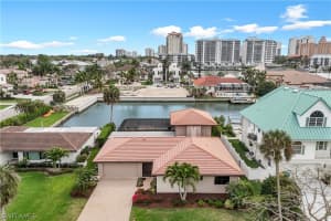 480 Oak Ave, Naples