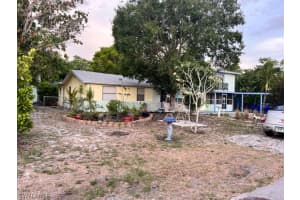 2662 Mangrove Street, Naples, FL 34112 - MLS#226011418