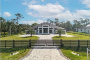 1874 39th Street, Naples, FL 34117 - MLS#226011424