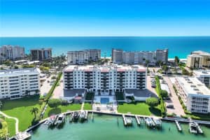 3430 Gulf Shore Blvd N 2i, Naples