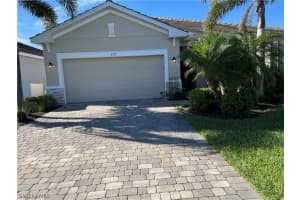 4351 Bluegrass Dr, Fort Myers