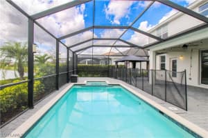 2380 Fallglo St, Naples