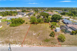 5402 5th Street, Lehigh Acres, FL 33971 - MLS#226011587