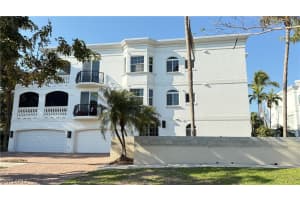 391 4th Street, Naples, FL 34102 - MLS#226011593