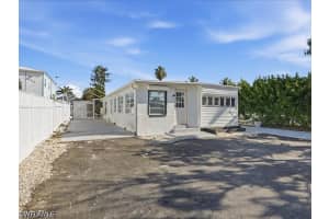 657 Palm Avenue, Goodland, FL 34140 - MLS#226011610