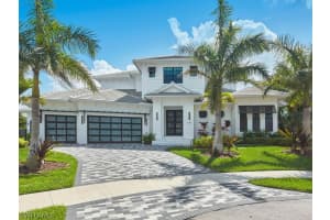 999 Spruce Court, Marco Island, FL 34145 - MLS#226011612