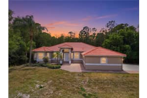 2480 52nd Ave Ne, Naples