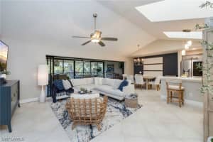 752 Eagle Creek Dr 302, Naples