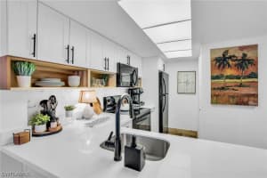 600 Neapolitan Way, Naples, FL 34103 - MLS#226011780