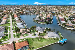 55 Covewood Court, Marco Island, FL 34145 - MLS#226011841