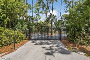 4075 1st Avenue, Naples, FL 34119 - MLS#226011878