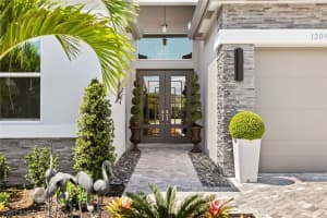 12097 Eucalyptus Way, Naples, FL 34120 - MLS#226011903