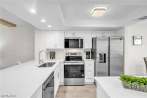 15171 Cedarwood Ln 3204, Naples