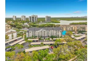 340 Horse Creek Dr 208, Naples 340 Horse Creek Dr 208, Naples