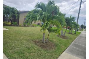 1206 Trafalgar Parkway, Cape Coral, FL 33991 - MLS#226011944