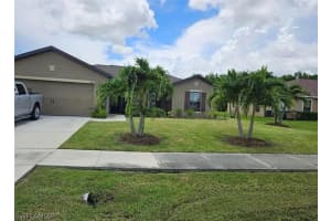1206 Trafalgar Parkway, Cape Coral, FL 33991 - MLS#226011944