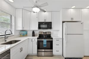 4246 27th Ct Sw 104, Naples