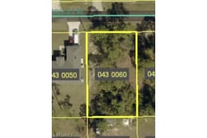 4009 3rd Street, Lehigh Acres, FL 33971 - MLS#226012042