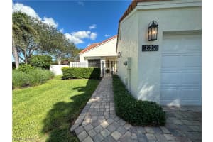 829 Reef Point Circle, Naples, FL 34108 - MLS#226012257