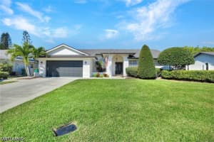10631 Regent Cir, Naples