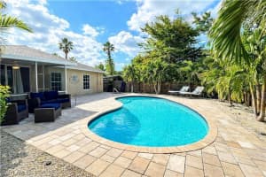 815 96th Avenue, Naples, FL 34108 - MLS#226012275