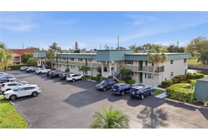 600 Valley Stream Drive, Naples, FL 34113 - MLS#226012277