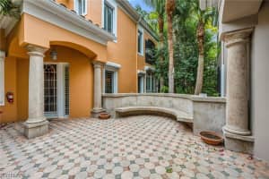 645 Via Mezner 804, Naples, FL 34108 - MLS#226012320