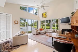433 Crestwood Lane, Naples, FL 34113 - MLS#226012321