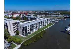 805 River Point Drive, Naples, FL 34102 - MLS#226012337