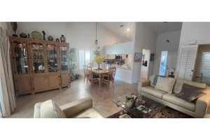 373 Fox Den Circle, Naples, FL 34104 - MLS#226012349