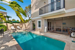 552 11th Avenue, Naples, FL 34102 - MLS#226012369