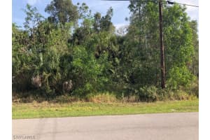 241 33rd Avenue, Naples, FL 34120 - MLS#226012400