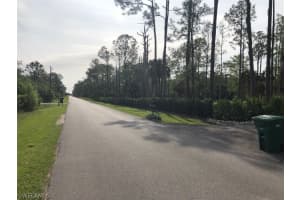 241 33rd Avenue, Naples, FL 34120 - MLS#226012400