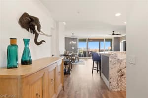 425 Cove Tower Drive, Naples, FL 34110 - MLS#226012411