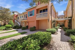 8601 Piazza Del Lago Cir 203, Estero