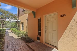 8601 Piazza Del Lago Circle, Estero, FL 33928 - MLS#226012418