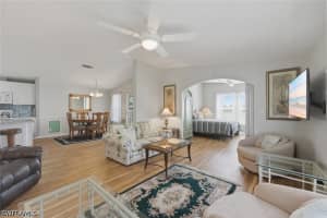 550 Charlemagne Blvd, Naples