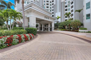 295 Grande Way, Naples, FL 34110 - MLS#226012491