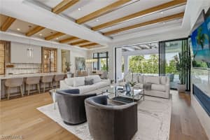 529 Neapolitan Way, Naples, FL 34103 - MLS#226012543