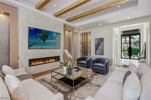 529 Neapolitan Way, Naples, FL 34103 - MLS#226012543