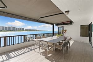 406 La Peninsula Boulevard, Naples, FL 34113 - MLS#226012552