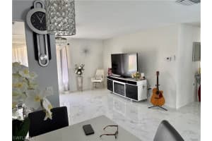 226 Kingston Drive, Fort Myers, FL 33905 - MLS#226012556