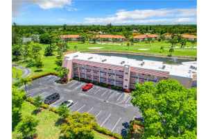 300 Forest Lakes Boulevard, Naples, FL 34105 - MLS#226012557