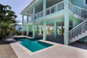 518 Avenida Primiceria, Marathon