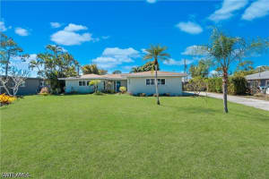 2366 Woodland Terrace, Fort Myers, FL 33907 - MLS#226012623