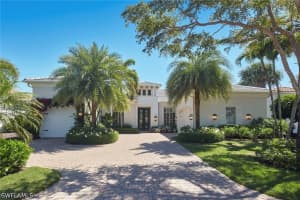 2220 Miramonte Court, Naples, FL 34105 - MLS#226012630